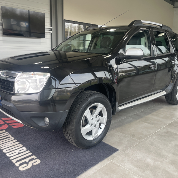 Dacia Duster 1.6 16V 105ch Ambiance 4x2 BVM5 - Attelage - 2011