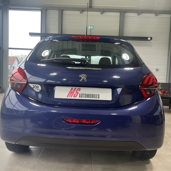 Peugeot 208 1.6 BlueHDI 75 ch Like 5 portes